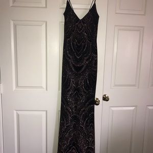 Long formal dress. Black with rose gold detail.